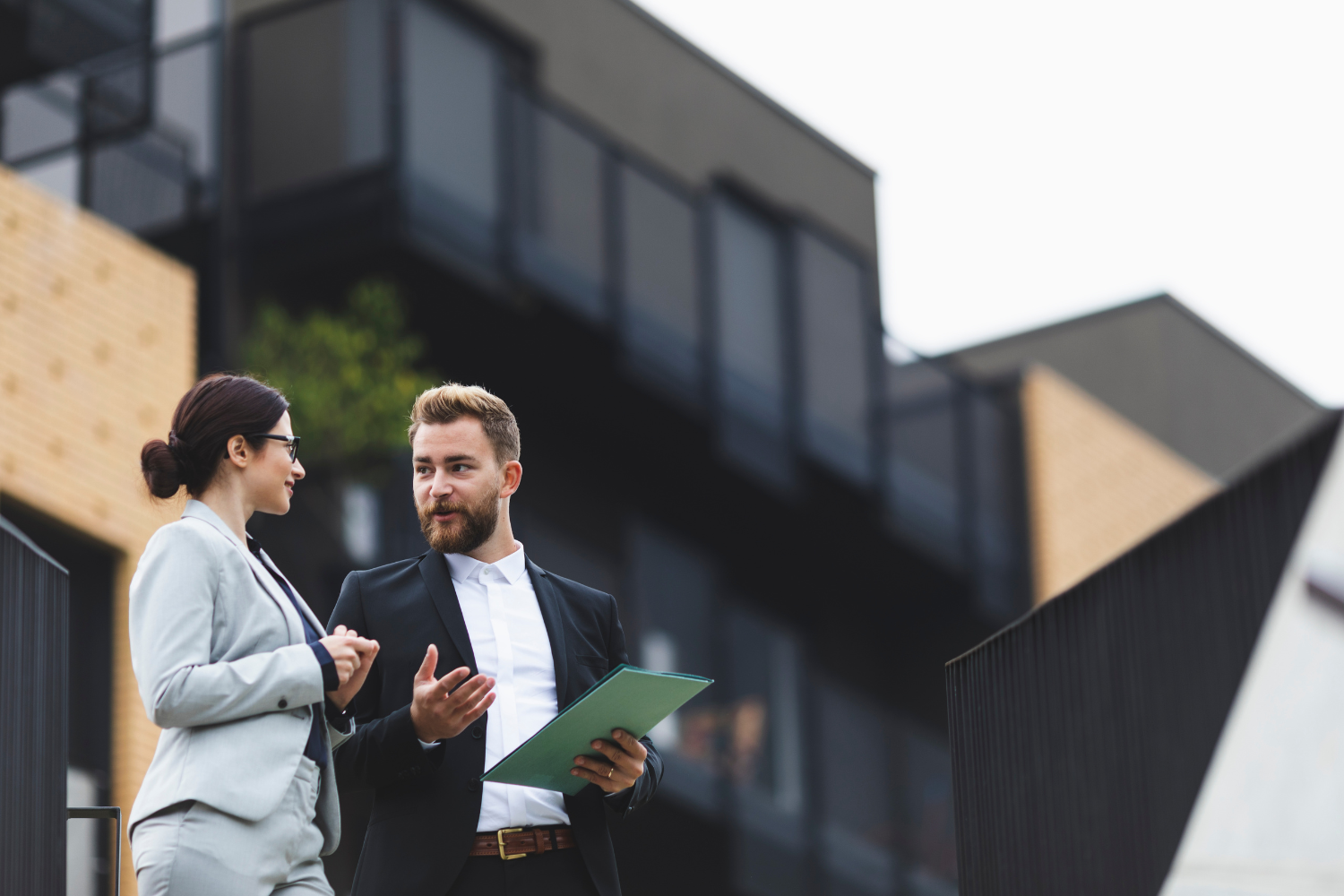 The 7 Key Benefits of Investing in Real Estate in 2025